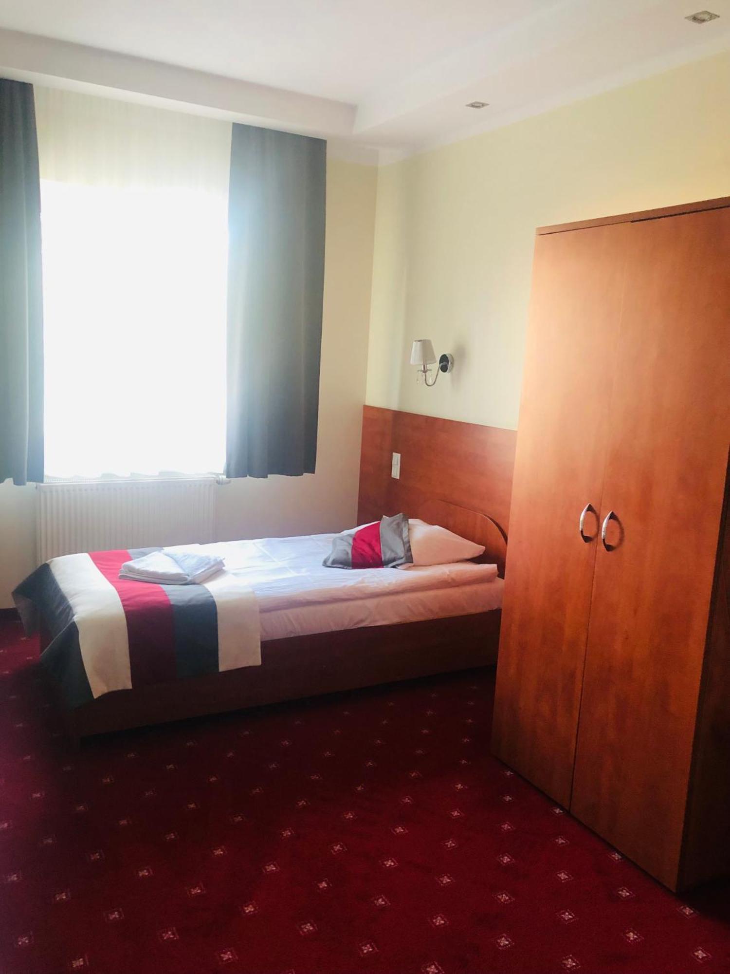 Trzy Stawy Jelcz-Laskowice